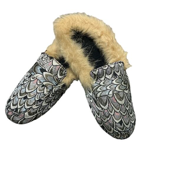 INC Mule Slippers Faux Fur Silver Jacquard Print Small Size 5/6 - Picture 3 of 5